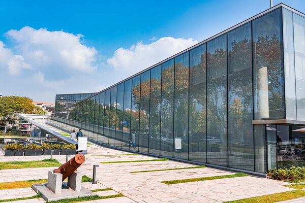 Stadtmauermuseum Nanjing - Glasfassade an der Westseite